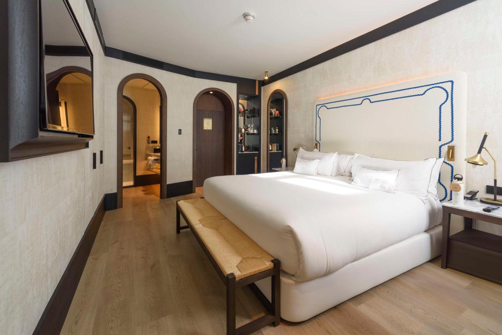 Hotel Montera Madrid, Curio Collection By Hilton Екстер'єр фото